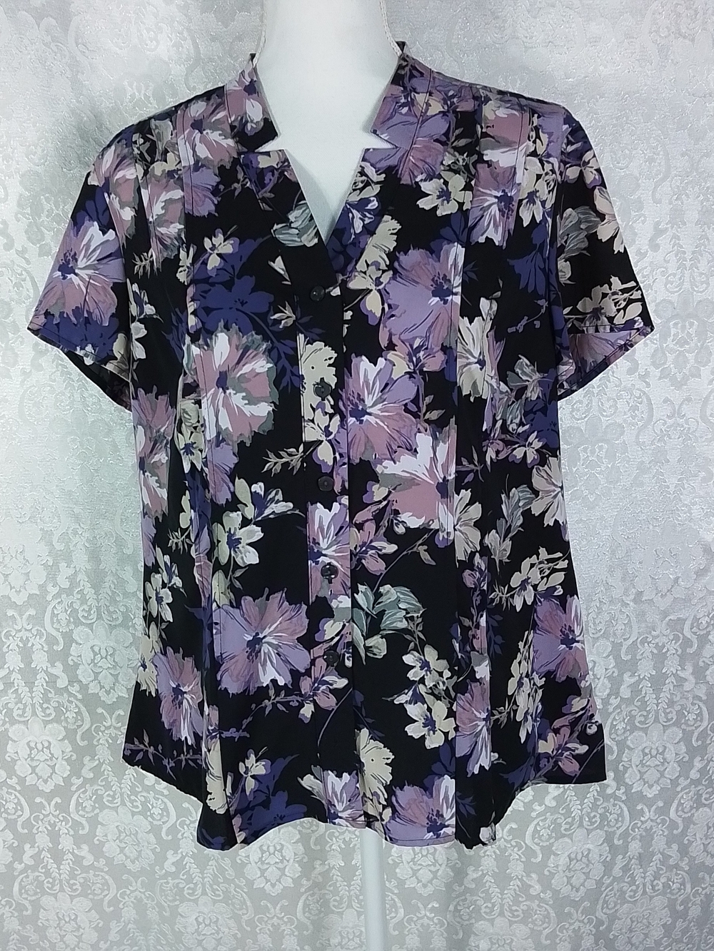 212 Collection black V-neck button front blouse with lavender flowers L